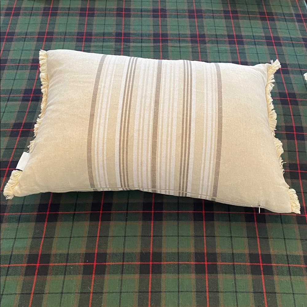 House & Garden Spring Throw Pillow - Picture 4 of 5